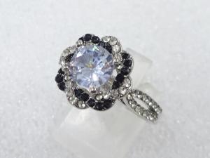 クリスタル　指輪(18号)